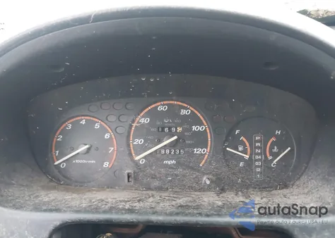 1998 Honda Cr-V Lx z USA, uszkodzony, nr VIN JHLRD2842WC013681